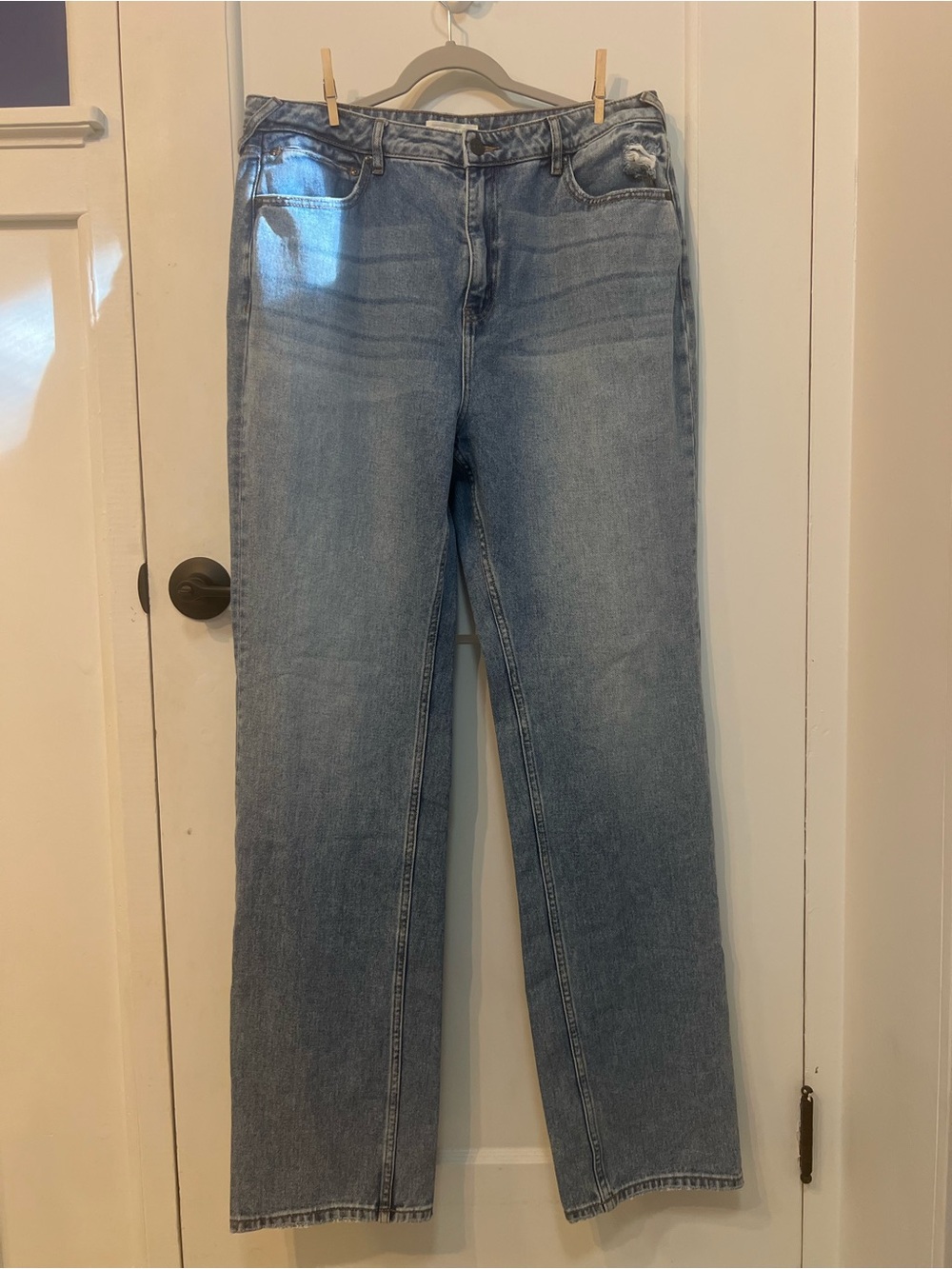 Cleo + Wolf Ultra High Rise Ankle Light Wash 32W x 32L